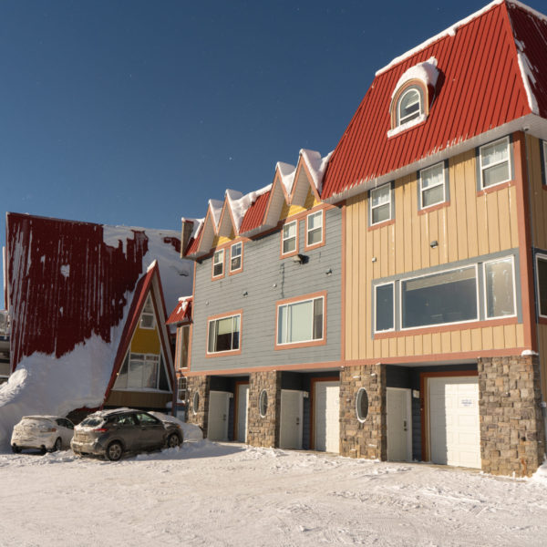 The Pinnacles Suites - Slopeside Townhomes